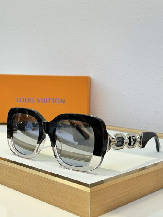 Picture of Louis Vuitton Sunglasses _SKUfw76770137fw